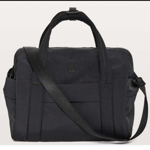 Lululemon On my level barrel bag mini 7L